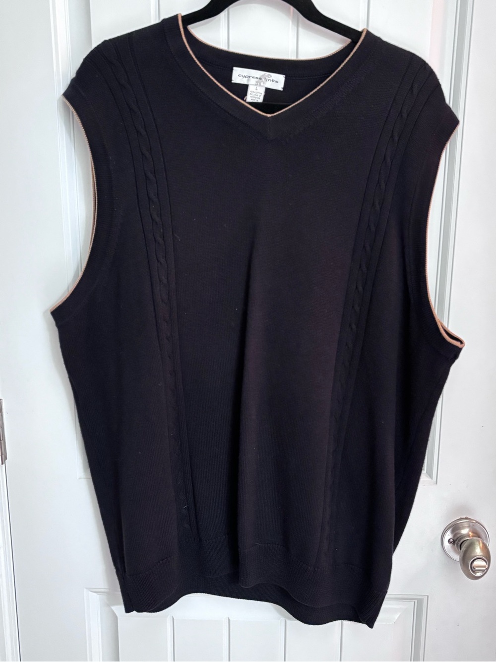 Cypress Links Black V-Neck Sleeveless Cable Knit Vest with Tan Trim